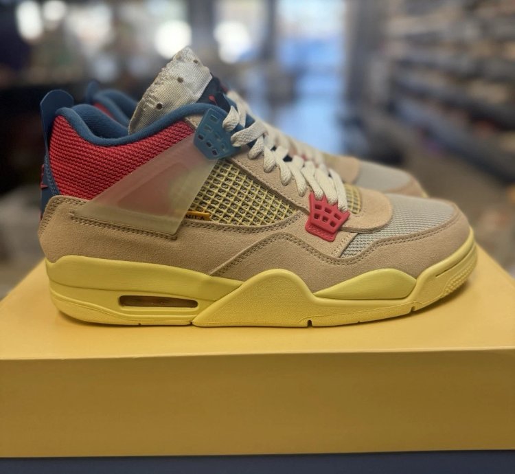 Air Jordan 4 Retro Union Guava Ice