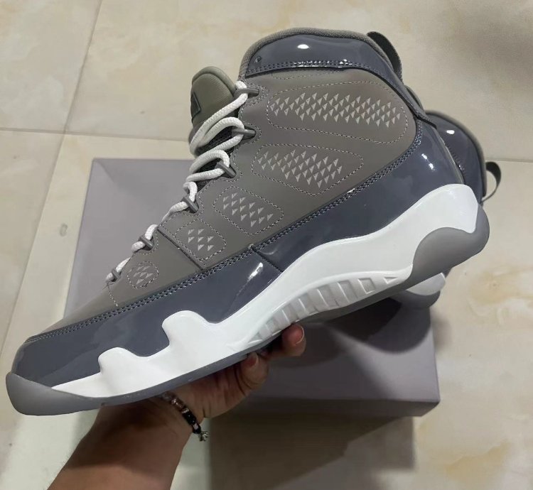 Air Jordan 9 Retro Cool Grey