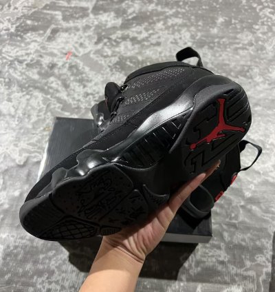 Air Jordan 9 Retro Bred