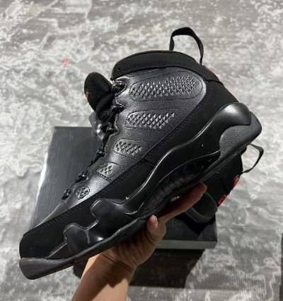 Air Jordan 9 Retro Bred