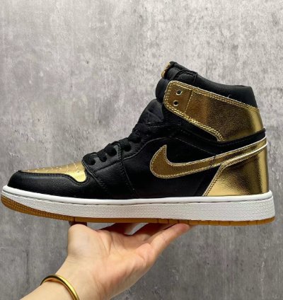 Jordan 1 High Og Metallic Gold Mens Shoes