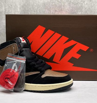 Travis Scott X Air Jordan 1 High Og Black Mocha Mens T-shirt