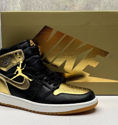 Jordan 1 High Og Metallic Gold Mens Shoes
