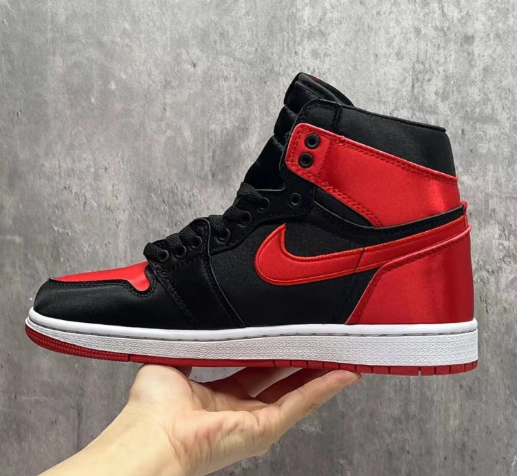 Air Jordan 1 Retro High Og Chicago Lost And Found Shoes Sneakers