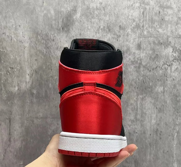 Air Jordan 1 Retro High Og Chicago Lost And Found Shoes Sneakers