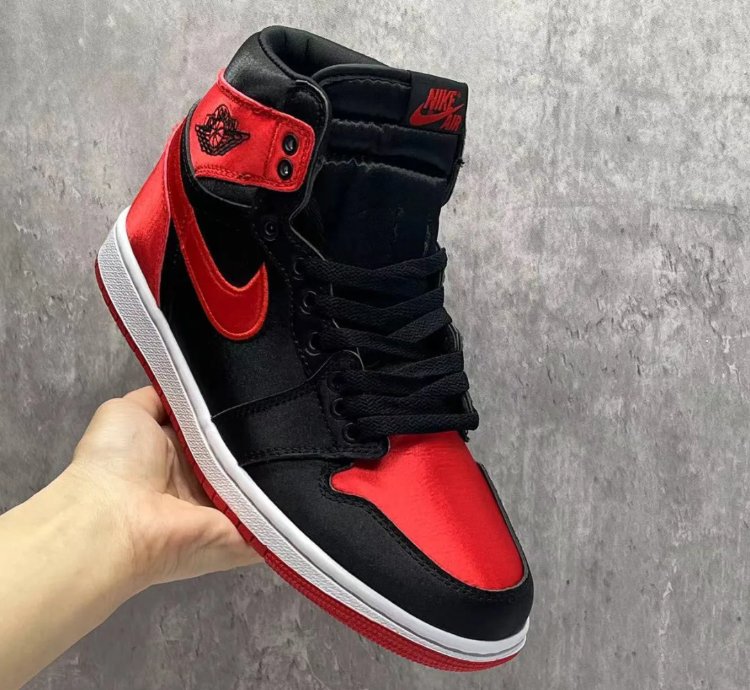 Air Jordan 1 Retro High Og Chicago Lost And Found Shoes Sneakers