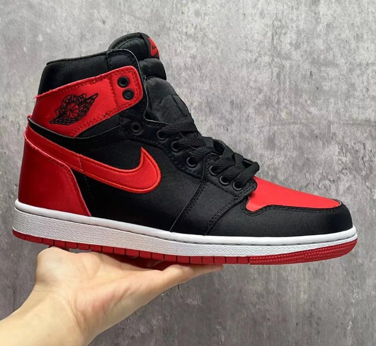 Air Jordan 1 Retro High Og Chicago Lost And Found Shoes Sneakers