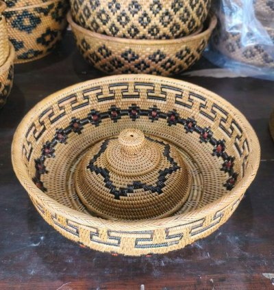 Handmade Round Ate Basket With Patra Crocodile Motif Decorative Woven Storage Box