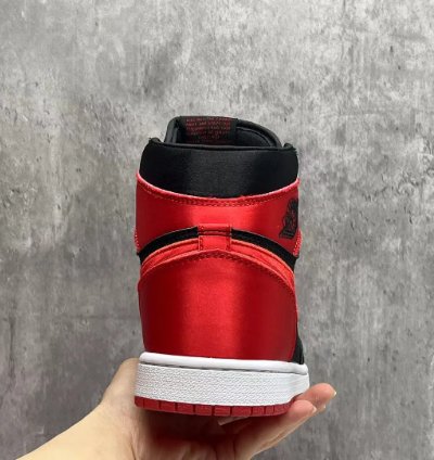 Air Jordan 1 Retro High Og Chicago Lost And Found Shoes Sneakers