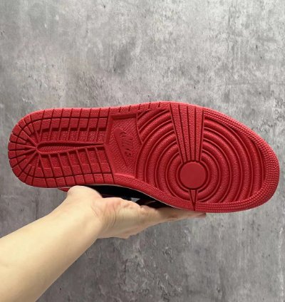 Air Jordan 1 Retro High Og Chicago Lost And Found Shoes Sneakers