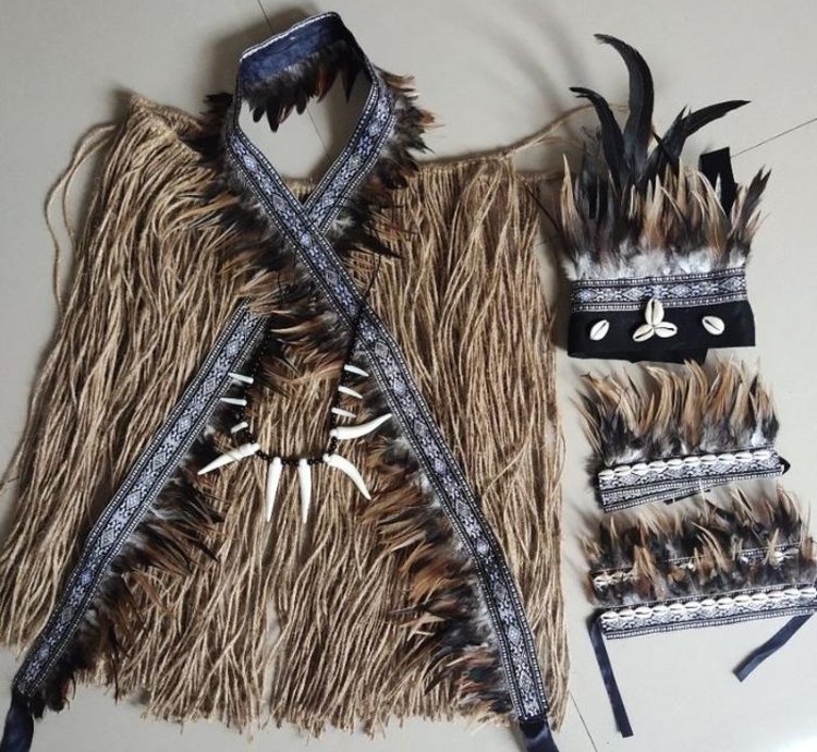 One Set Of Traditional Papuan Ethnic Clothing Accessories Dayak Clothes School Assignment P5 - 2pcs Model A Feet