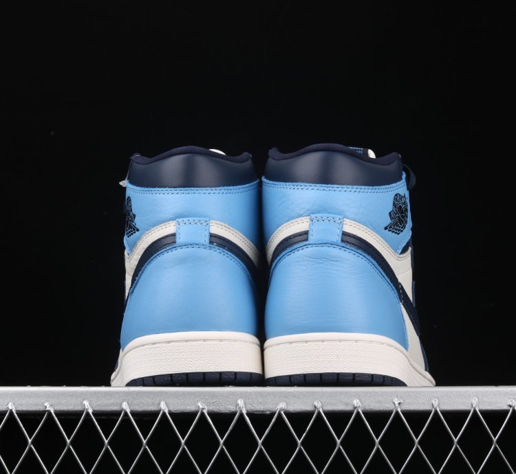 Nike Air Jordan Aj1 Obsidian Sneaker