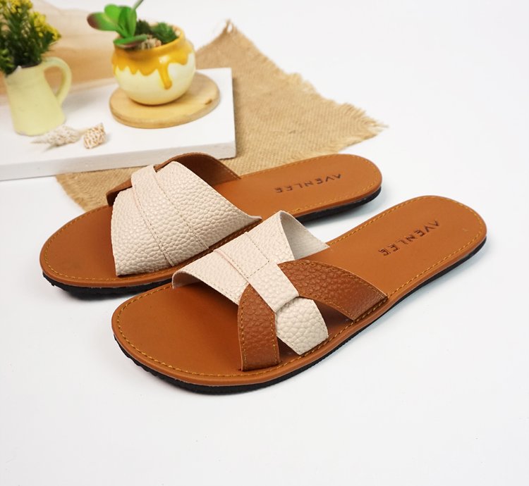 Minimalist Leather Slide Sandals Women Flat Slip-on Sandals