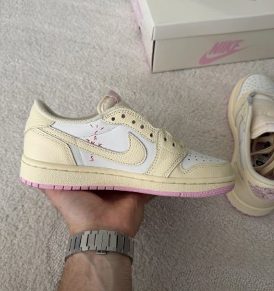 Air Jordan 1 Retro Low Og Sp Travis Scott Shy Pink