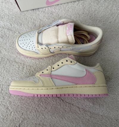 Air Jordan 1 Retro Low Og Sp Travis Scott Shy Pink