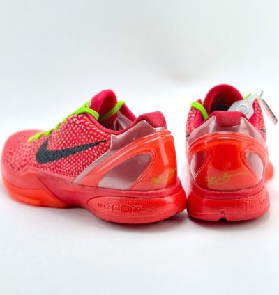 Nike Kobe 6 Protro Reverse Grinch Sneaker