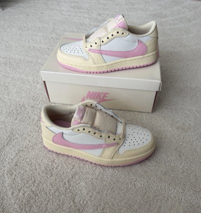 Air Jordan 1 Retro Low Og Sp Travis Scott Shy Pink