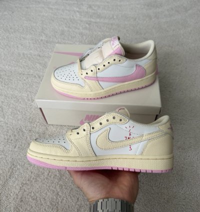 Air Jordan 1 Retro Low Og Sp Travis Scott Shy Pink