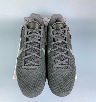 Kobe 6 Black Mamba Fade To Black Sneaker