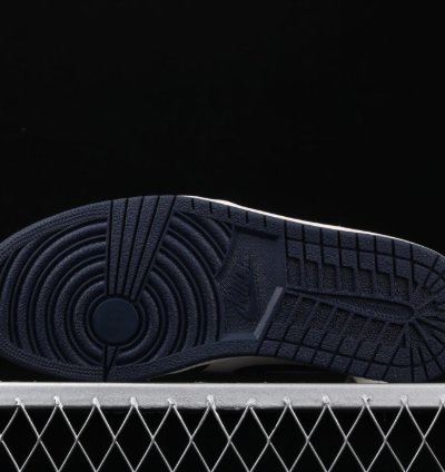 Nike Air Jordan Aj1 Obsidian Sneaker