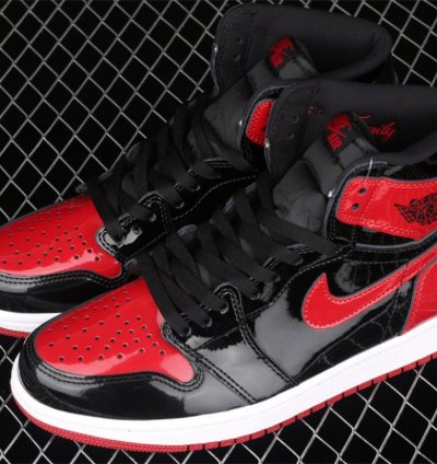 Nike Air Jordan Aj1 Retro High Og Patent Bred Sneaker
