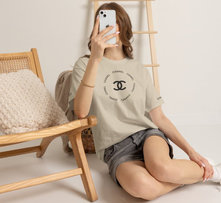 Chanel Logo Circle Sand T-shirt - Size Usa