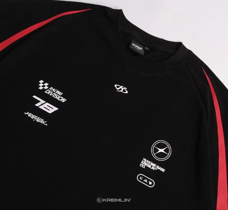 Kremlin Apex - Oversized Raglan Relaxed Fit Black T-shirt
