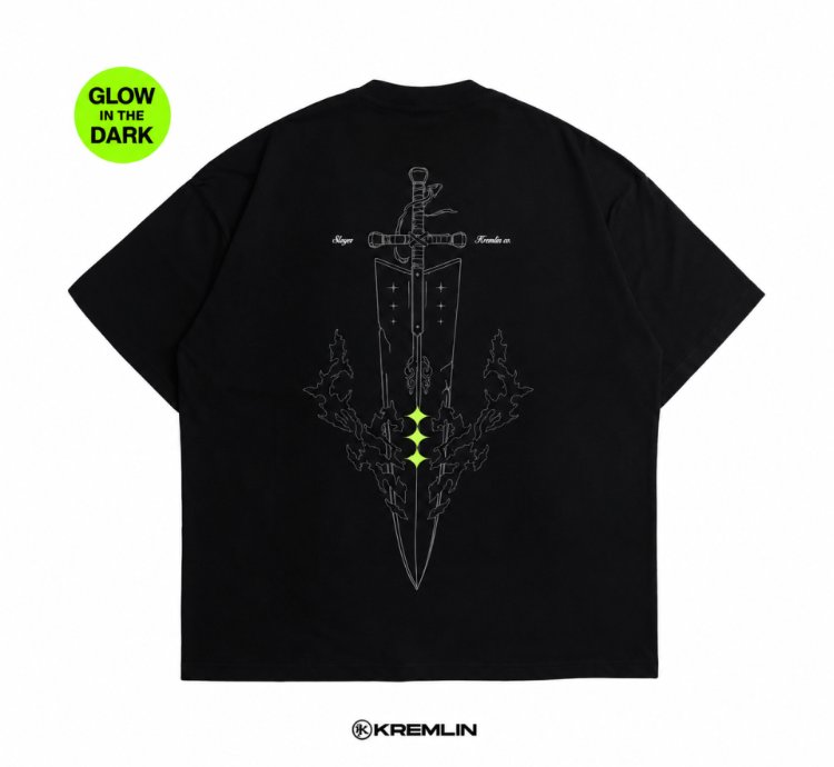 Kremlin Oversized Anime T-shirt - Slayer