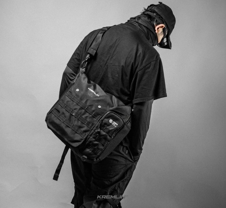 Kremlin Atom - Tactical Slingbag Black 23 L Black