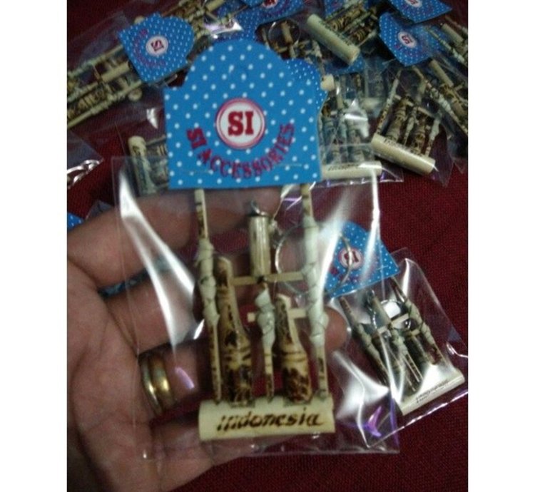 Magnetic Angklung Flute Keychain Souvenir