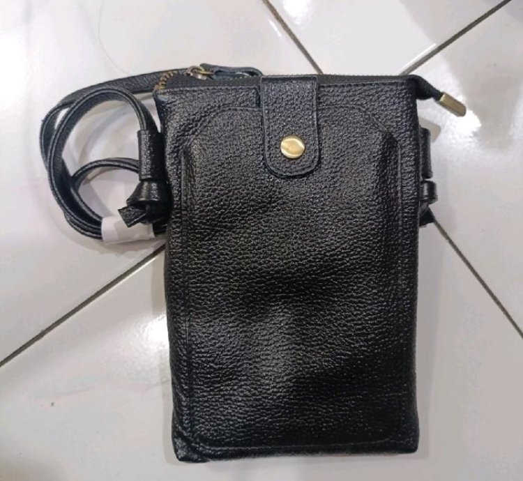 Womens Genuine Leather Phone Crossbody Bag Small Leather Cell Phone Purse Mini Shoulder Bag Everyday Travel Bag In Black