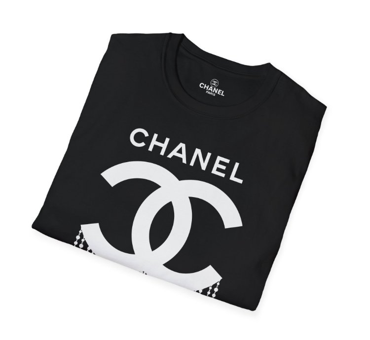 Chanel Logo Necklace Black T-shirt - Size Usa