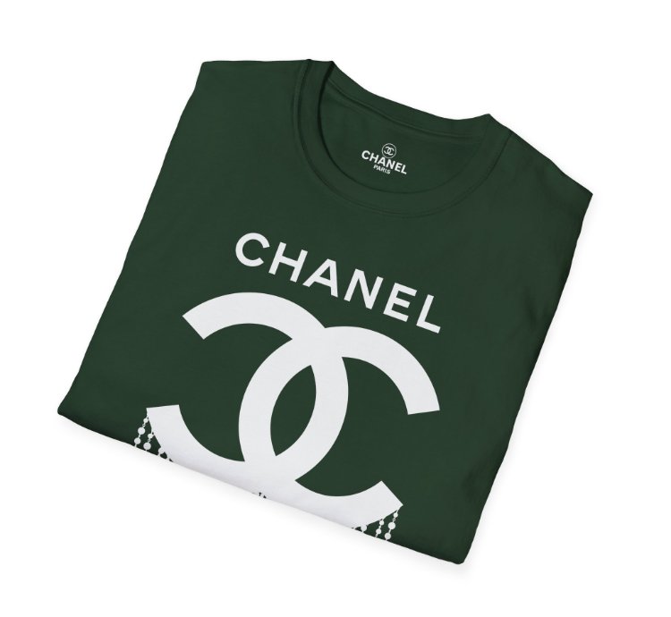 Chanel Logo Necklace Forest Green T-shirt - Size Usa