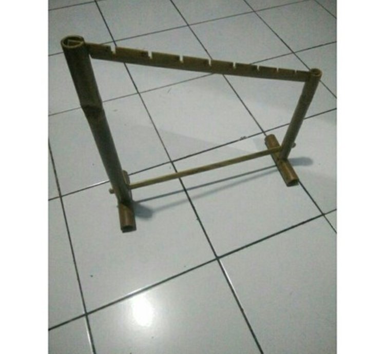 Angklung Display Pole Set With Various Tones