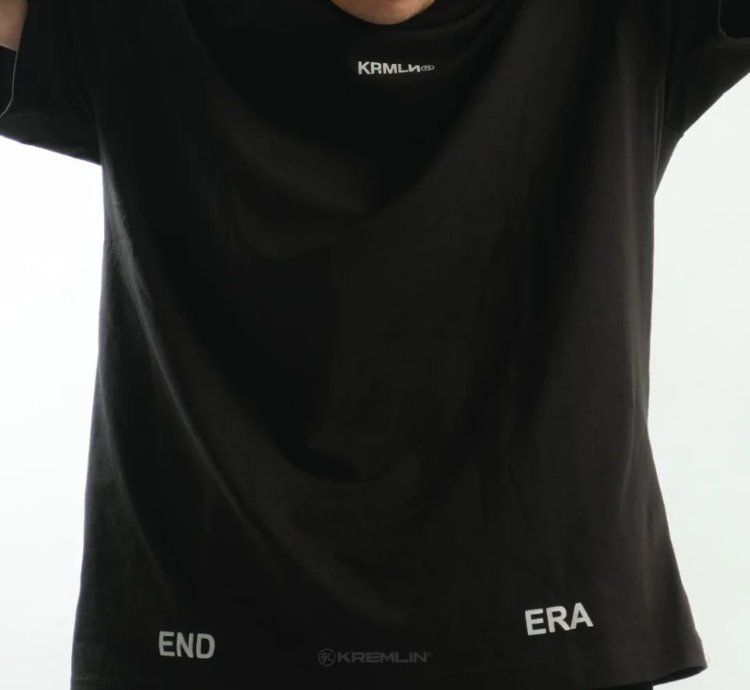 Kremlin Oversized Anime T-shirt - Rumbling