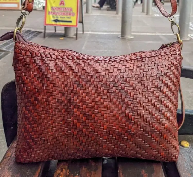 Handwoven Genuine Leather Crossbody Bag Womens Woven Shoulder Purse Full Grain Cow Leather Everyday Handbag