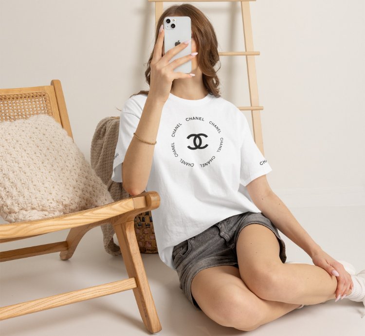 Chanel Logo Circle White T-shirt - Size Usa