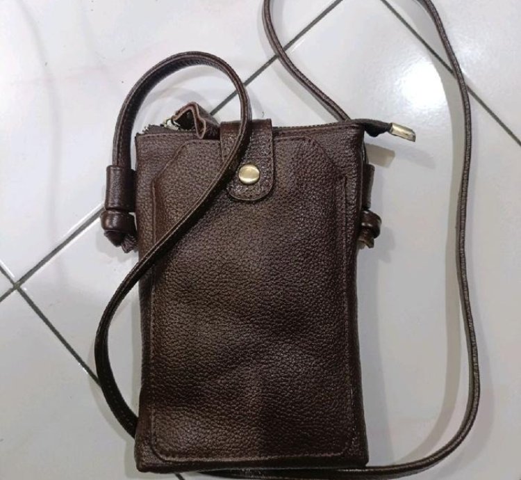 Womens Genuine Leather Phone Crossbody Bag Small Leather Cell Phone Purse Mini Shoulder Bag Everyday Travel Bag In Brown
