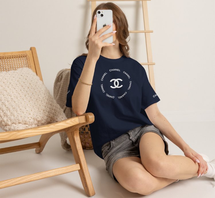 Chanel Logo Circle Navy T-shirt - Size Usa