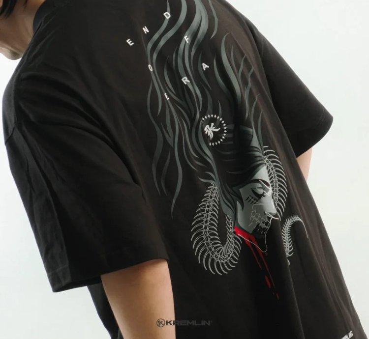 Kremlin Oversized Anime T-shirt - Rumbling