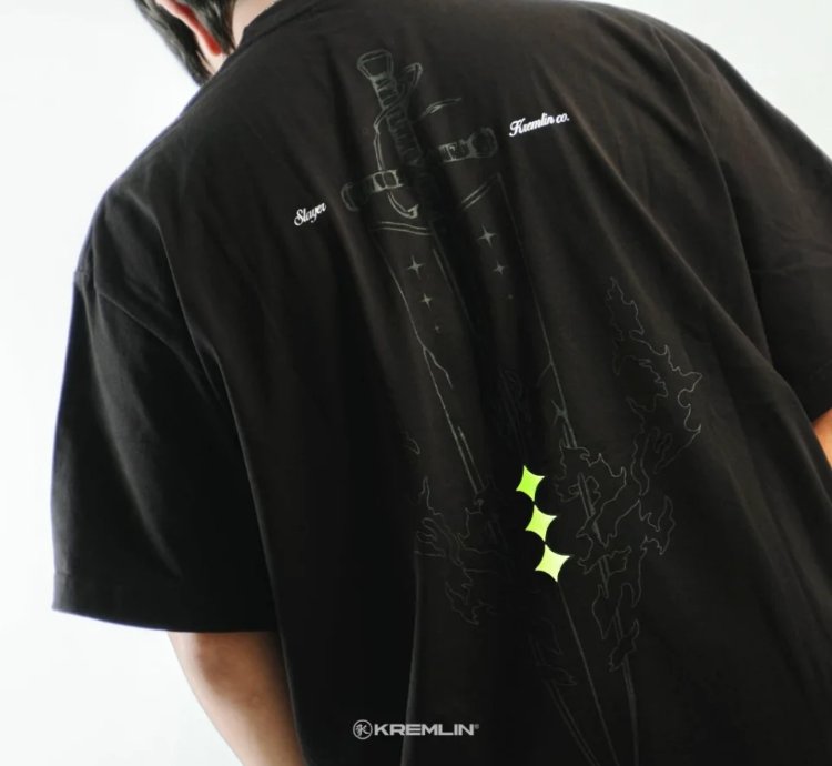 Kremlin Oversized Anime T-shirt - Slayer