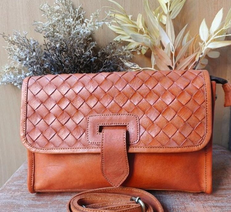 Womens Genuine Leather Woven Crossbody Bag Handcrafted Shoulder Purse Elegant Everyday Handbag Gift For Her In Light ...