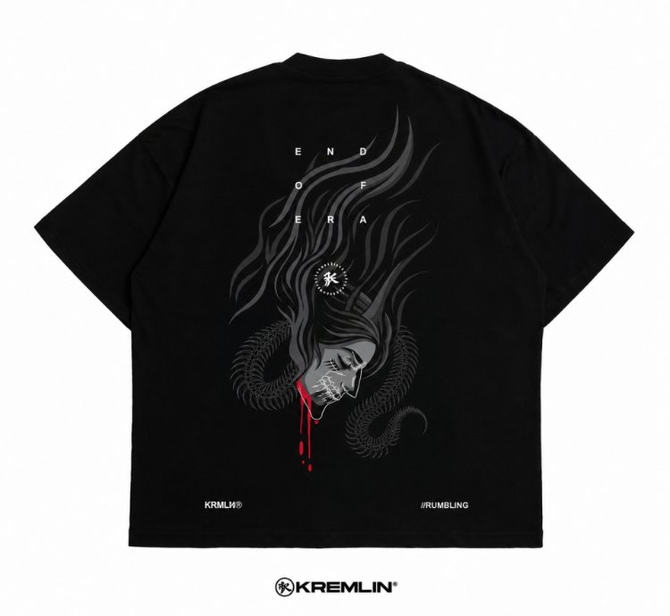 Kremlin Oversized Anime T-shirt - Rumbling