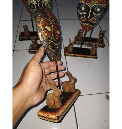 Wooden Mask Stand Decorative Dots Paint Combination Of 2 Mini Solder Statues