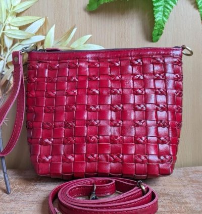 Handwoven Genuine Leather Clutch Crossbody Bag In Red