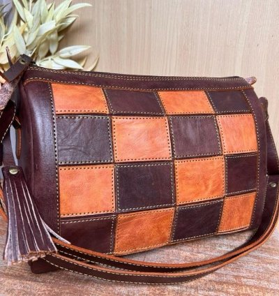 Womens Quilted Crossbody Bag Puffy Shoulder Bag Square Messenger Purse Lightweight Everyday Fashion Handbag