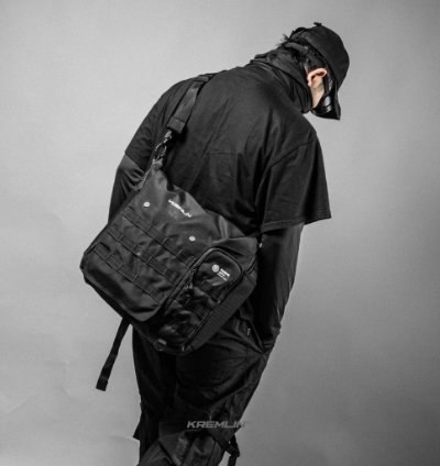 Kremlin Atom - Tactical Slingbag Black 23 L Black