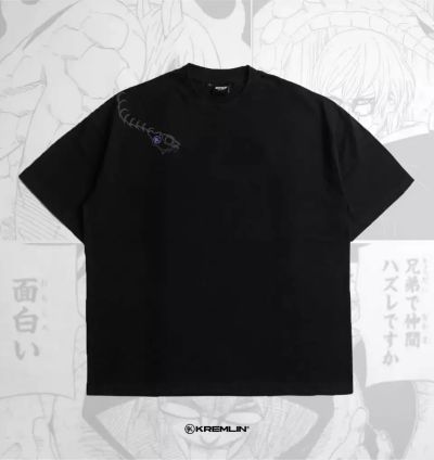 Kremlin Kabuto - T-shirt Oversized Fit Black - Anime Xperiental