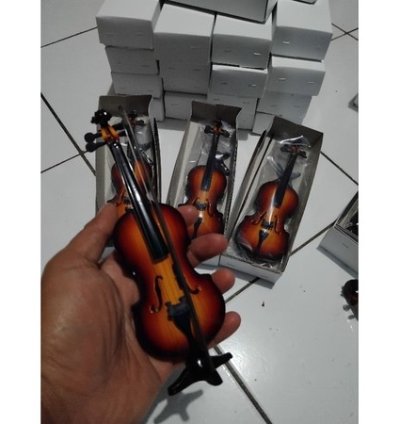 Miniatur Biola Celo