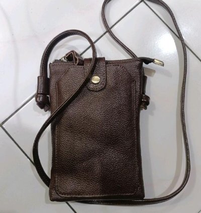 Womens Genuine Leather Phone Crossbody Bag Small Leather Cell Phone Purse Mini Shoulder Bag Everyday Travel Bag In Brown